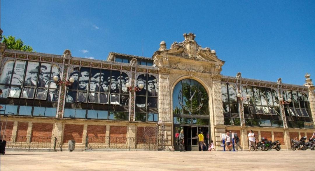 Le Belfort 1 Studio Lumineux Quartier Historique Les Halles Apartment Narbonne Bagian luar foto